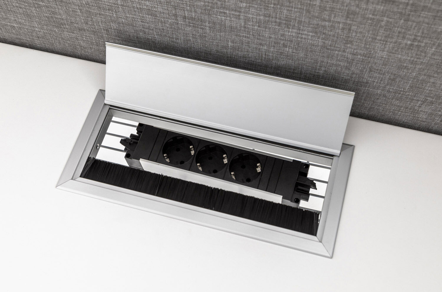 Блок электрификации Under Desk 2P+2USB A+C