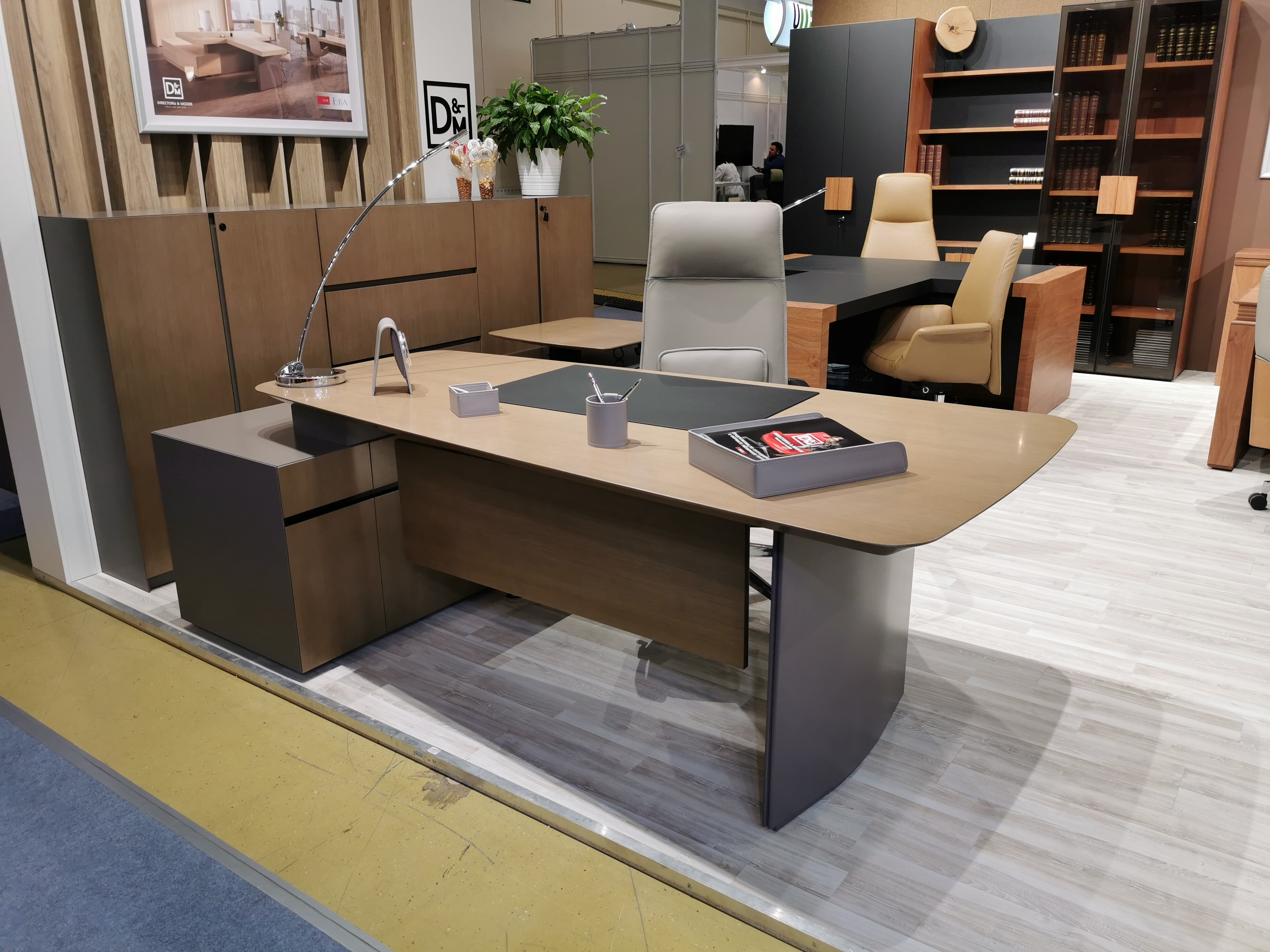 Стол руководителя Foster FT2322R